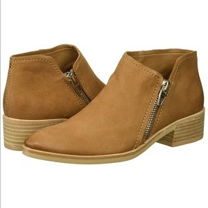 Dolce Vita Trent booties